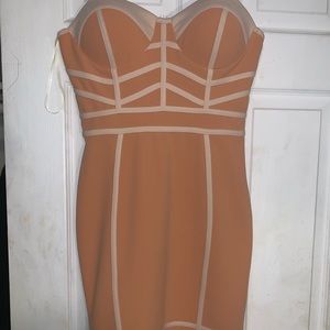 Women pink/nude dress